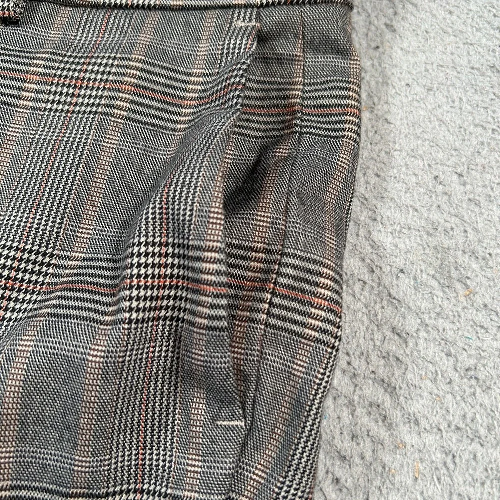 Guess Chino Pants Mens 30 (33x23)‎ Gray Plaid Slim Fit Zip Fly Straight Leg